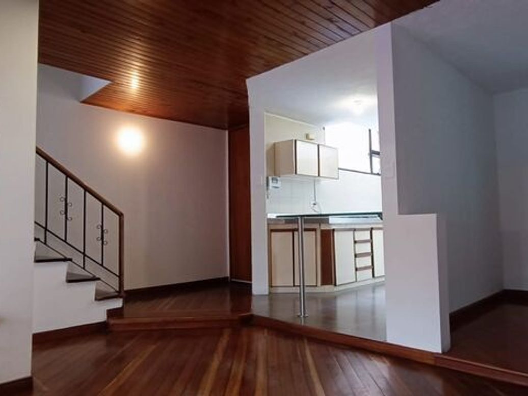 Casa de 3 alcobas en venta en San Patricio, Bogotá, 178 m² · foto 8 de 12