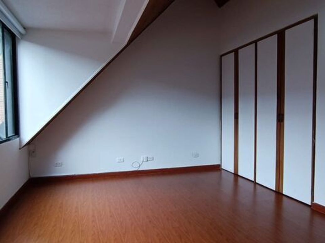 Casa de 3 alcobas en venta en San Patricio, Bogotá, 178 m² · foto 6 de 12