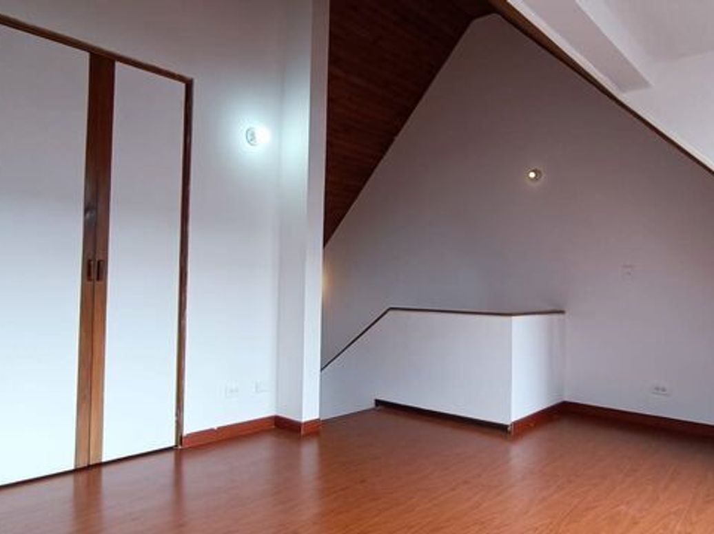 Casa de 3 alcobas en venta en San Patricio, Bogotá, 178 m² · foto 12 de 12