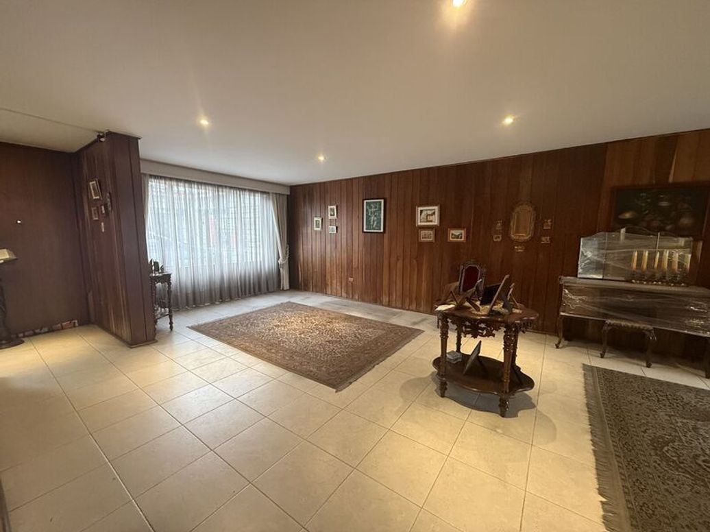 Casa de 4 alcobas en venta en Polo Club, Bogotá, 219 m² · foto 4 de 16