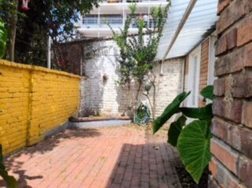 Casa de 3 alcobas en venta en Quinta Camacho, Bogotá, 270 m² · foto 3 de 20