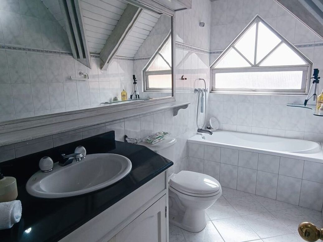 Casa de 4 alcobas en venta en Niza Suba, Bogotá, 350 m² · foto 12 de 18