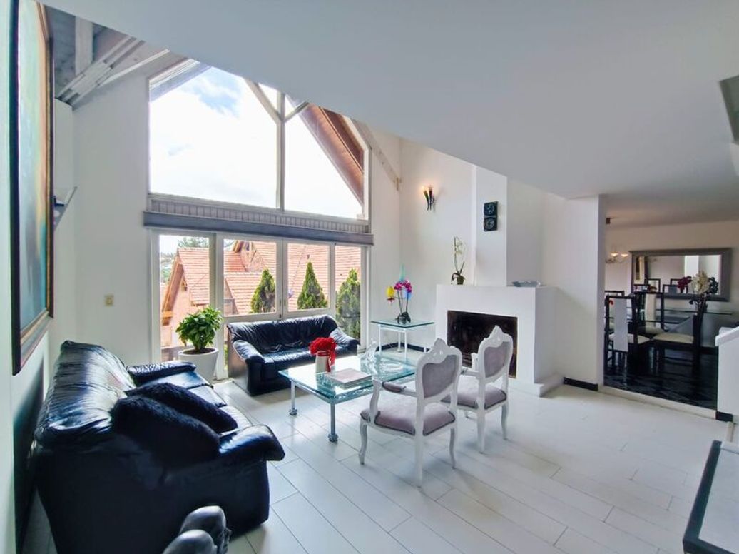 Casa de 4 alcobas en venta en Niza Suba, Bogotá, 350 m² · foto 3 de 18