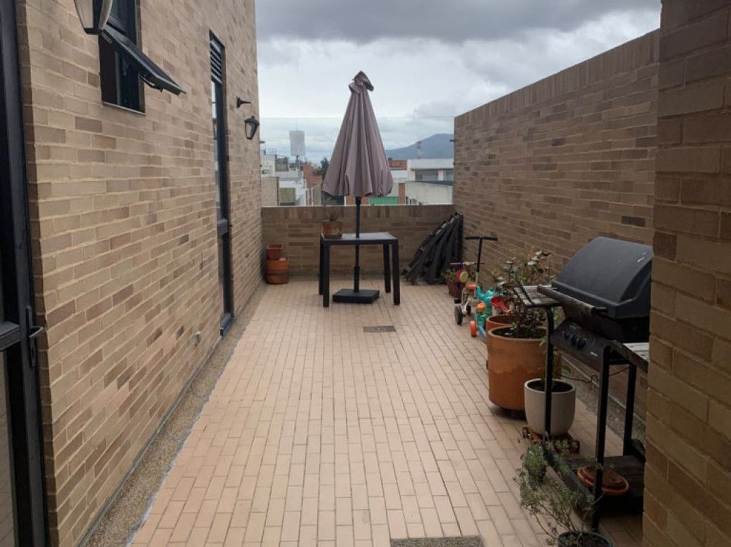 Apartamento de 2 alcobas en venta en Los Cedros, Bogotá, 79 m² · foto 7 de 10