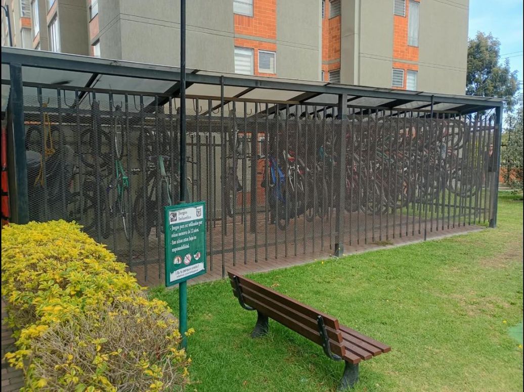 Apartamento de 3 alcobas en venta en La Felicidad, Bogotá, 54 m² · foto 17 de 18