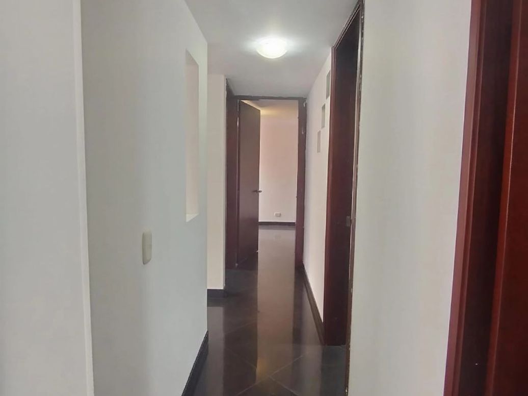 Apartamento de 3 alcobas en venta en Ub. Castilla Real, Bogotá, 56 m² · foto 8 de 20