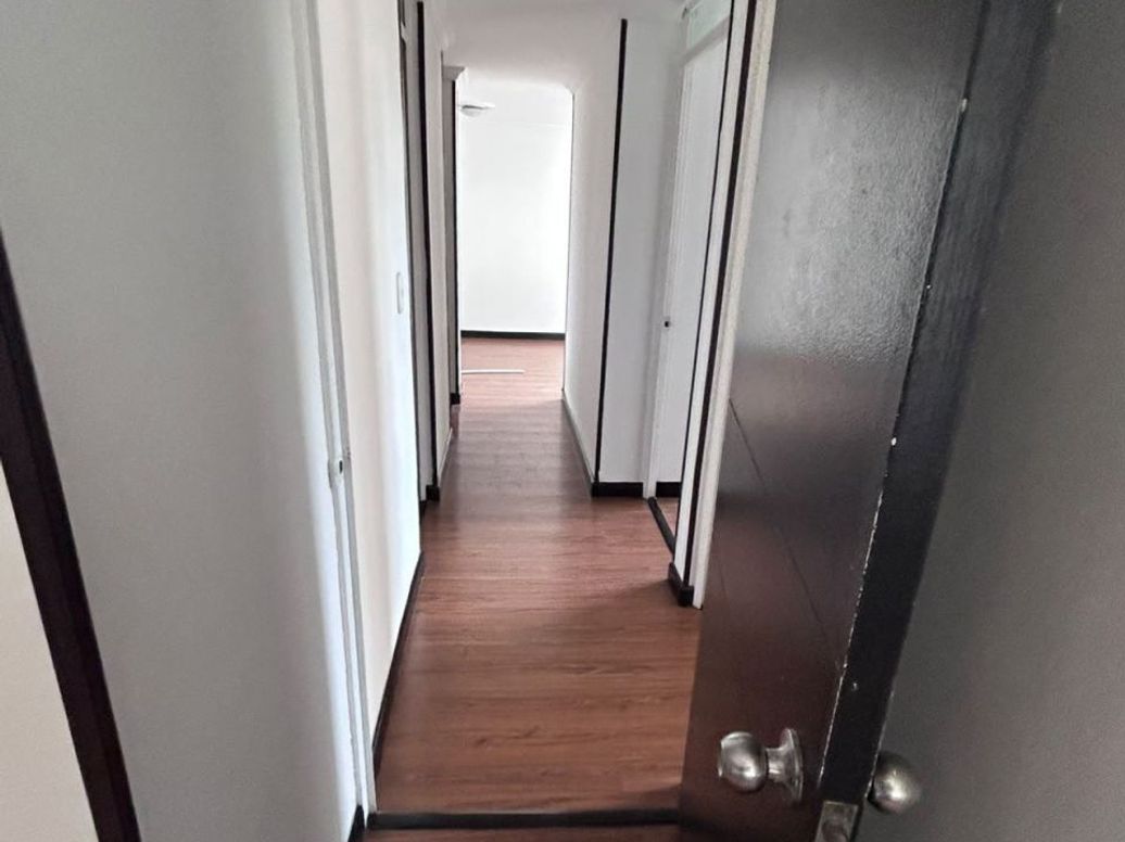 Apartamento en arriendo en Gran Granada, Bogotá · foto 4 de 12