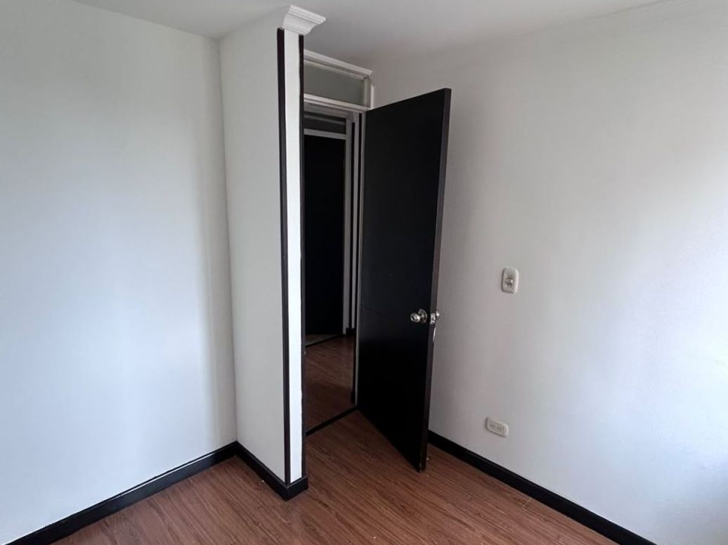 Apartamento en arriendo en Gran Granada, Bogotá · foto 10 de 12