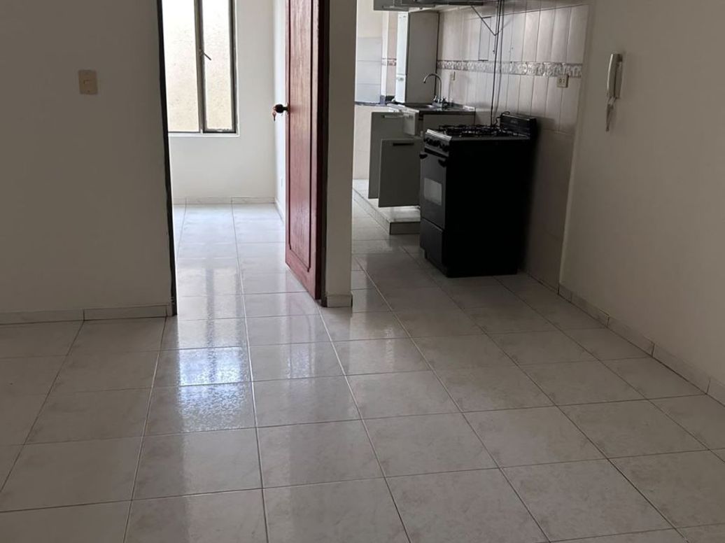 Apartamento de 3 alcobas en arriendo en Santa Rosita, Bogotá, 55 m² · foto 2 de 17