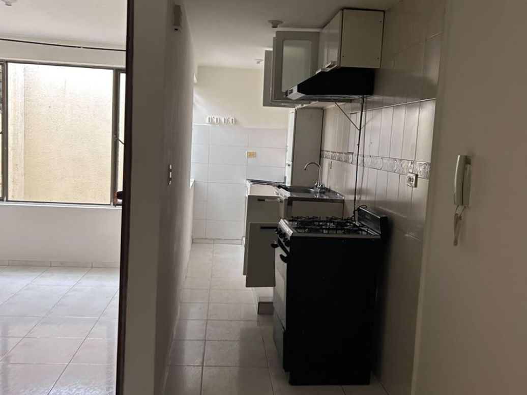 Apartamento de 3 alcobas en arriendo en Santa Rosita, Bogotá, 55 m² · foto 3 de 17