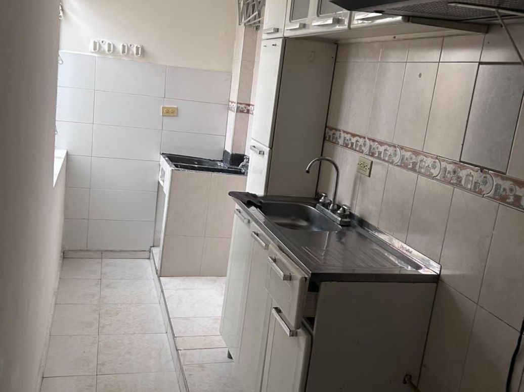 Apartamento de 3 alcobas en arriendo en Santa Rosita, Bogotá, 55 m² · foto 4 de 17