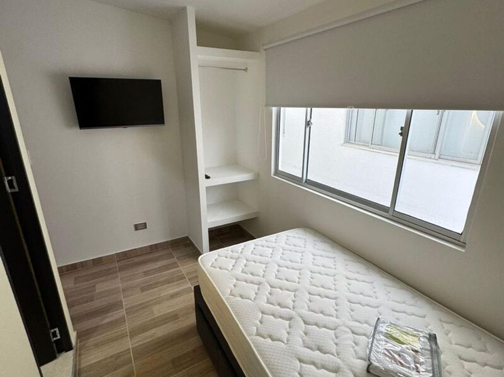 Casa de 10 alcobas en venta en La Estrada, Bogotá, 416 m² · foto 16 de 17