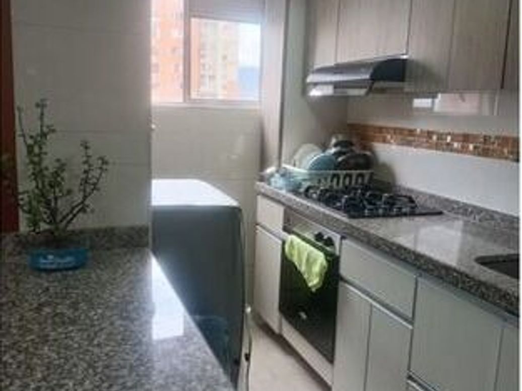 Apartamento de 3 alcobas en venta en Madelena Iii Y Iv, Bogotá, 58 m² · foto 2 de 14