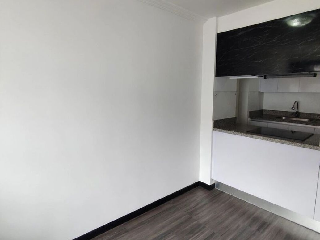 Apartamento de 3 alcobas en venta en Villemar Fontibon, Bogotá, 57 m² · foto 3 de 17