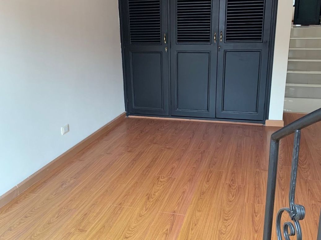 Casa de 6 alcobas en venta en Santa Barbara Central, Bogotá, 242 m² · foto 12 de 13