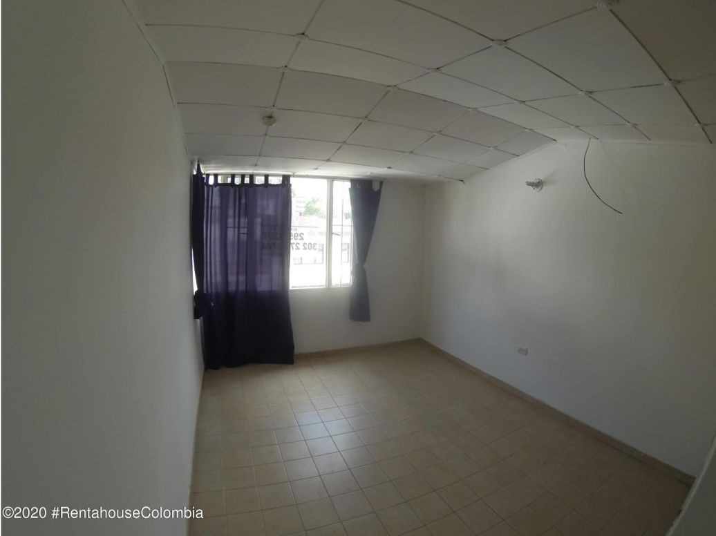 Casa de 3 alcobas en venta en Normandía, Bogotá, 320 m² · foto 6 de 20