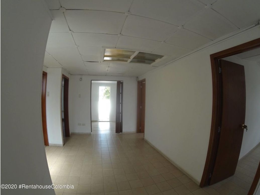 Casa de 3 alcobas en venta en Normandía, Bogotá, 320 m² · foto 5 de 20