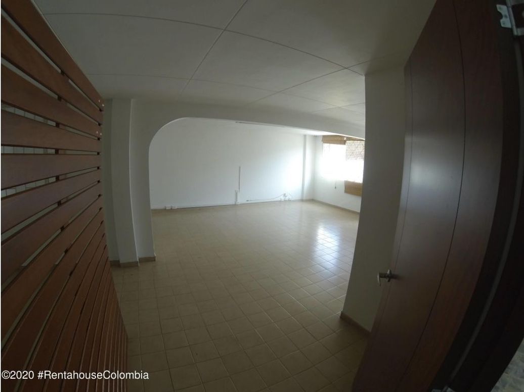 Casa de 3 alcobas en venta en Normandía, Bogotá, 320 m² · foto 18 de 20
