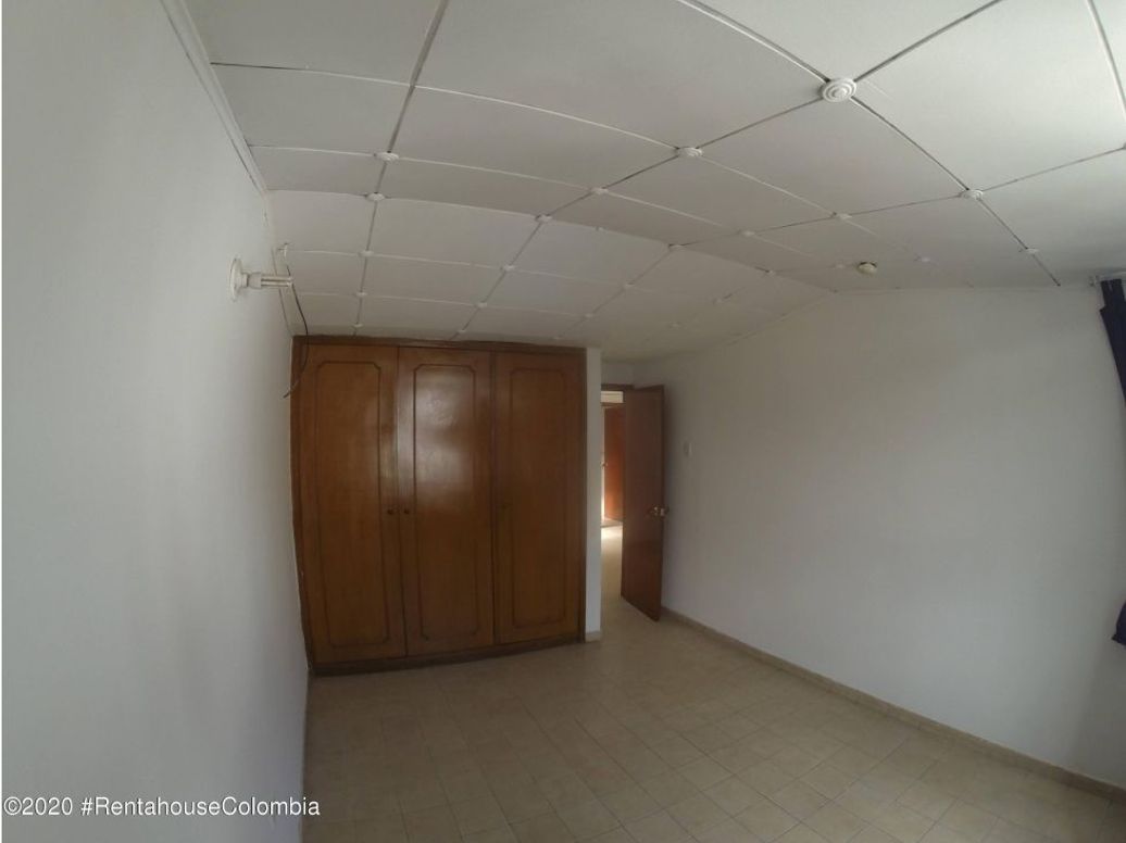 Casa de 3 alcobas en venta en Normandía, Bogotá, 320 m² · foto 8 de 20