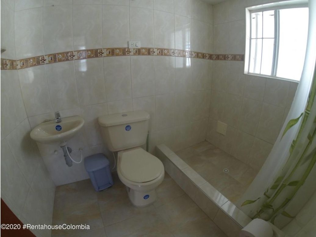 Casa de 3 alcobas en venta en Normandía, Bogotá, 320 m² · foto 9 de 20