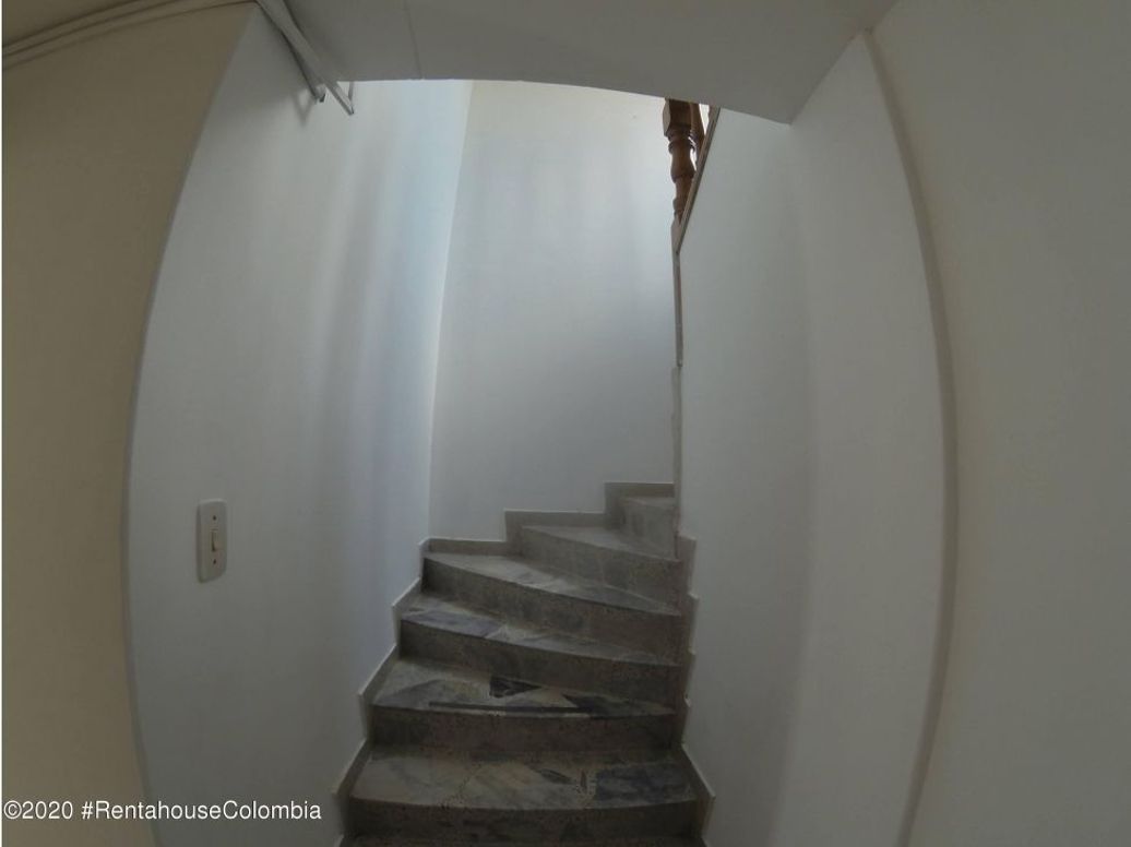 Casa de 3 alcobas en venta en Normandía, Bogotá, 320 m² · foto 12 de 20