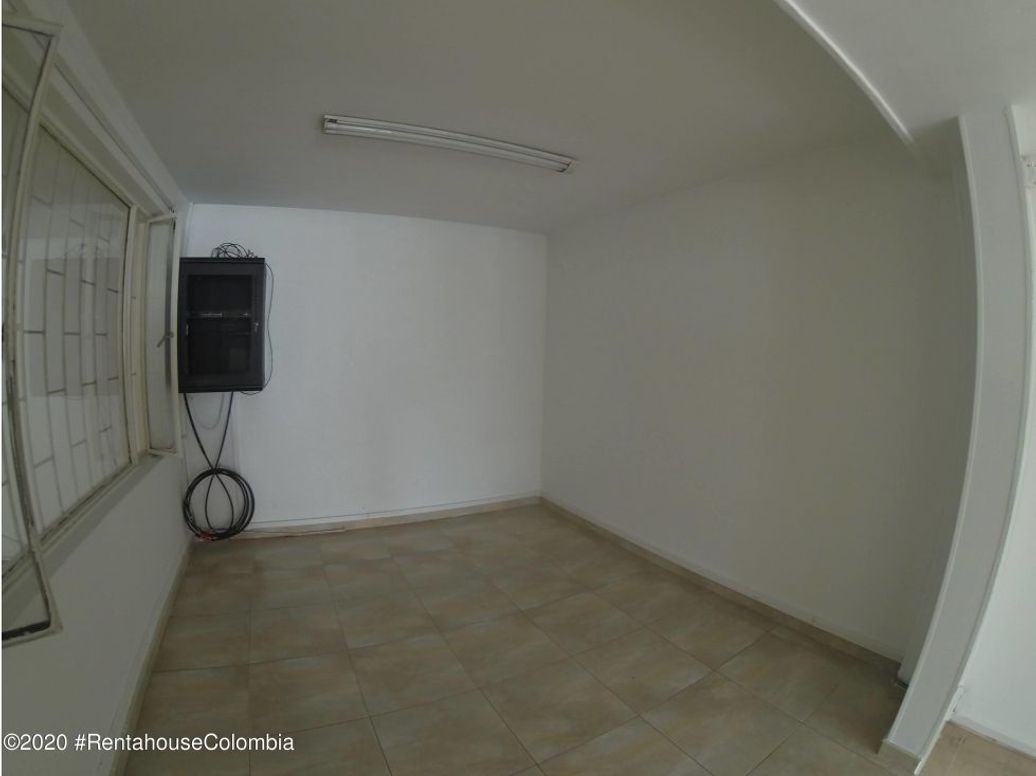 Casa de 3 alcobas en venta en Normandía, Bogotá, 320 m² · foto 20 de 20
