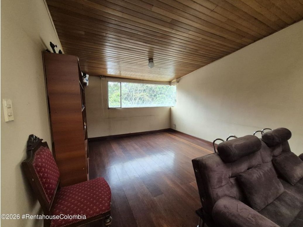 Casa de 5 alcobas en venta en Rincon Del Cedro, Bogotá, 385 m² · foto 13 de 19