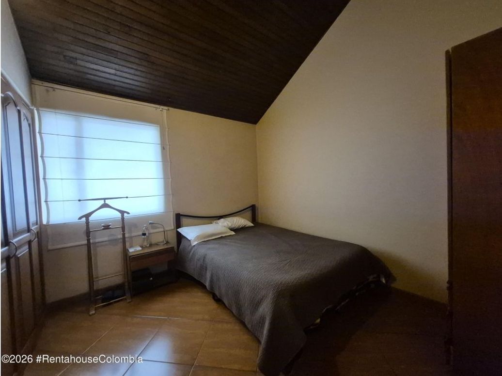 Casa de 5 alcobas en venta en Rincon Del Cedro, Bogotá, 385 m² · foto 14 de 19