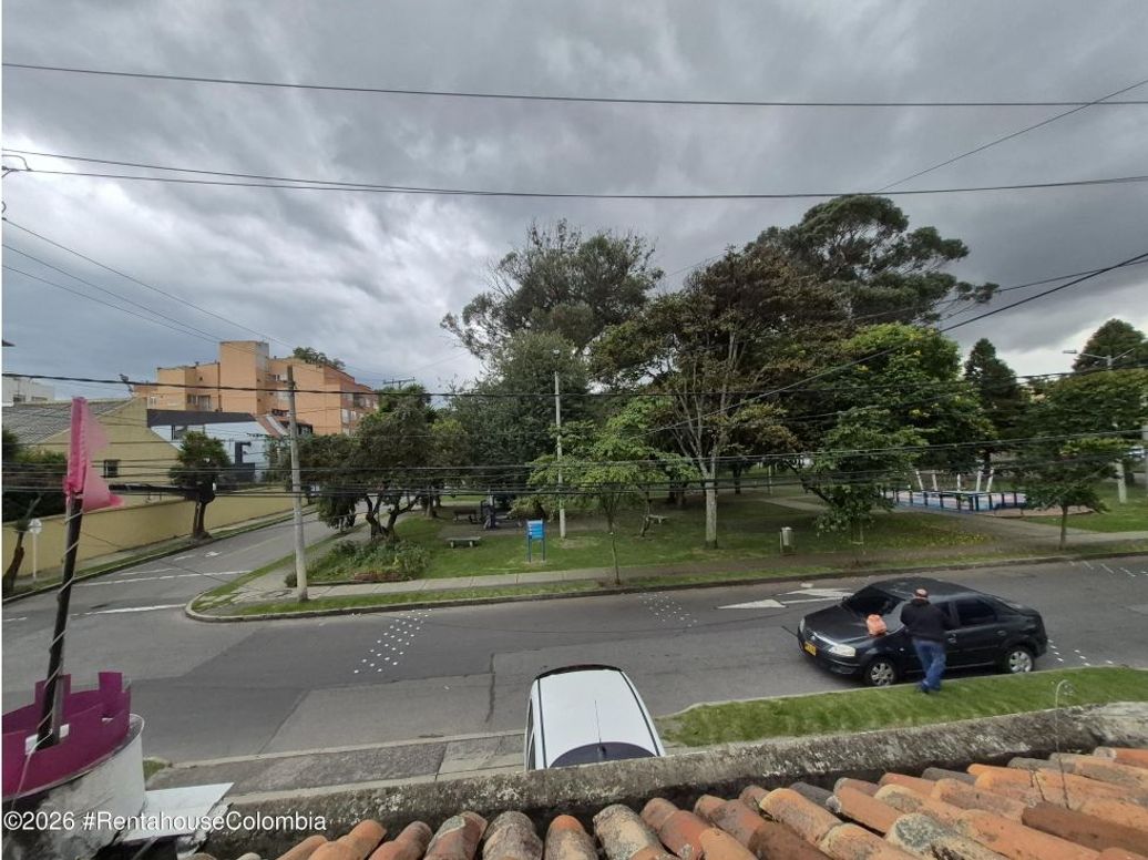 Casa de 5 alcobas en venta en Rincon Del Cedro, Bogotá, 385 m² · foto 15 de 19