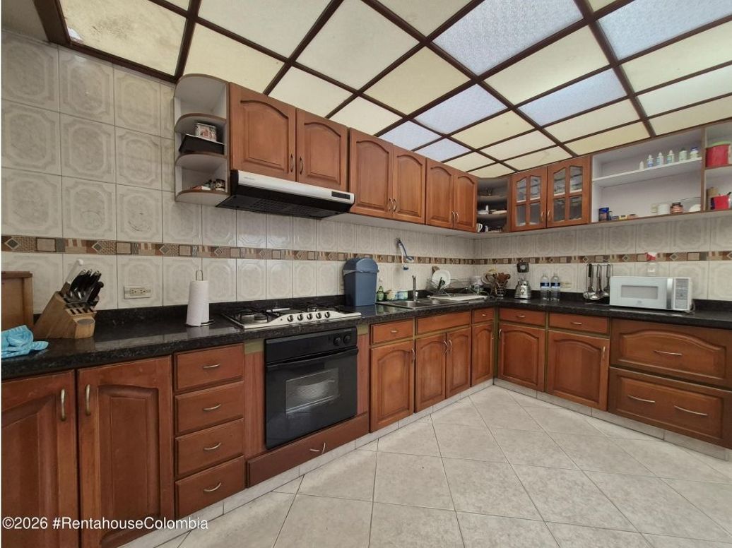 Casa de 5 alcobas en venta en Rincon Del Cedro, Bogotá, 385 m² · foto 7 de 19