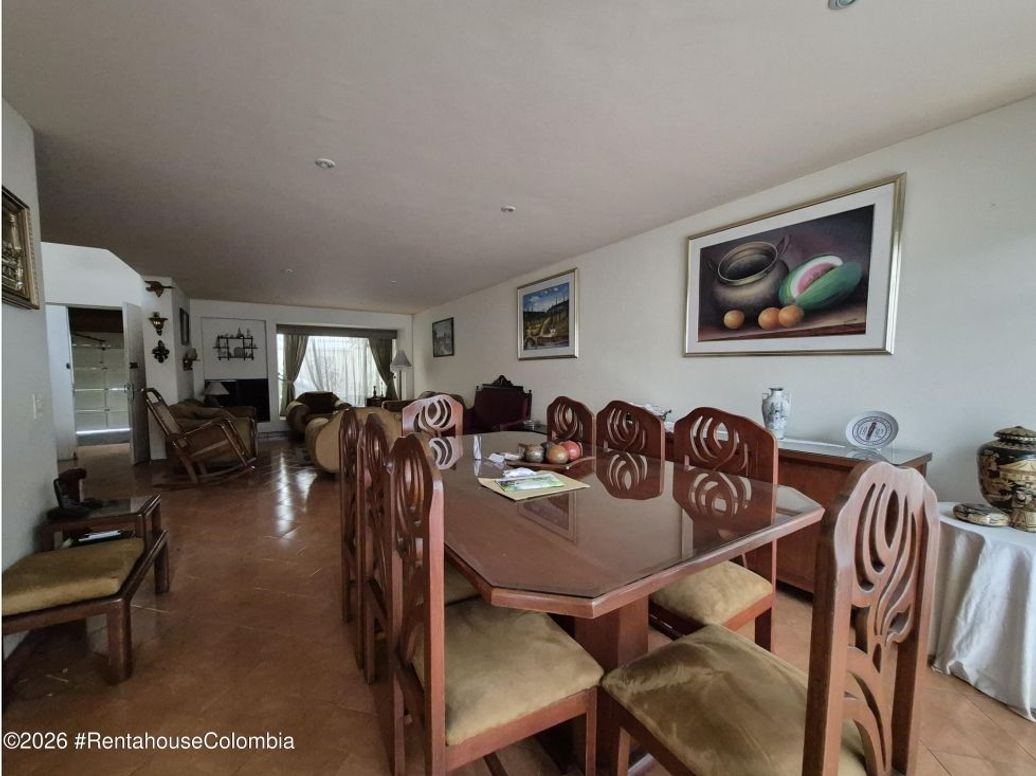 Casa de 5 alcobas en venta en Rincon Del Cedro, Bogotá, 385 m² · foto 4 de 19