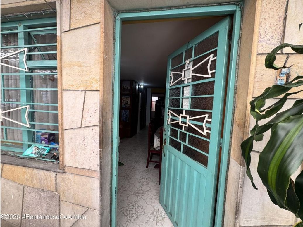 Casa de 7 alcobas en venta en Santa Matilde, Bogotá, 274 m² · foto 3 de 20