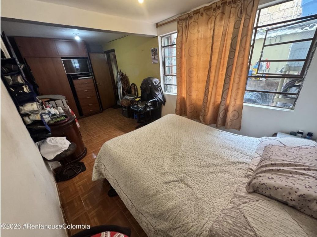 Casa de 7 alcobas en venta en Santa Matilde, Bogotá, 274 m² · foto 10 de 20