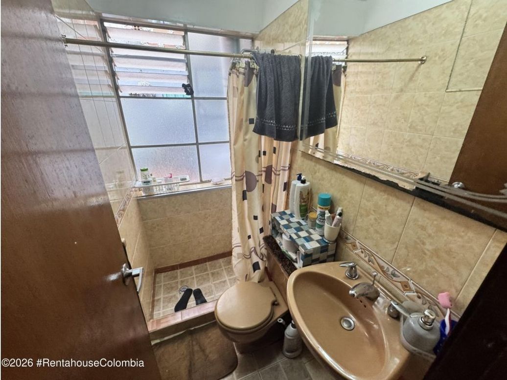 Casa de 7 alcobas en venta en Santa Matilde, Bogotá, 274 m² · foto 9 de 20