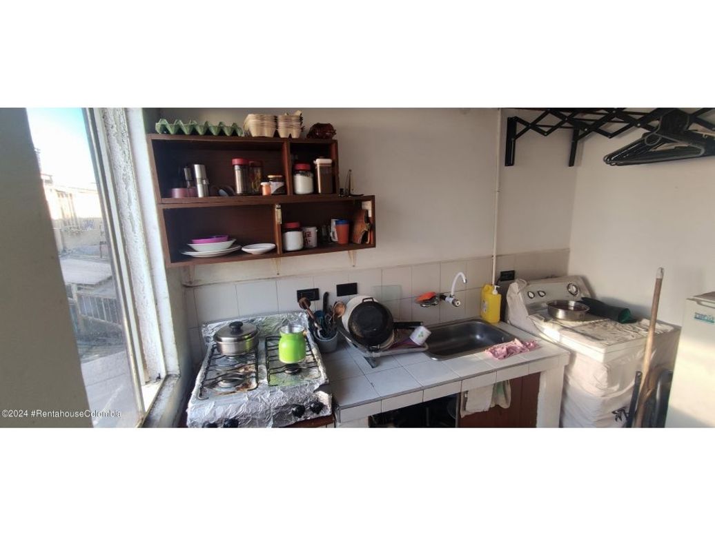 Apartamento de 2 alcobas en venta en Suba, Bogotá, 50 m² · foto 10 de 12