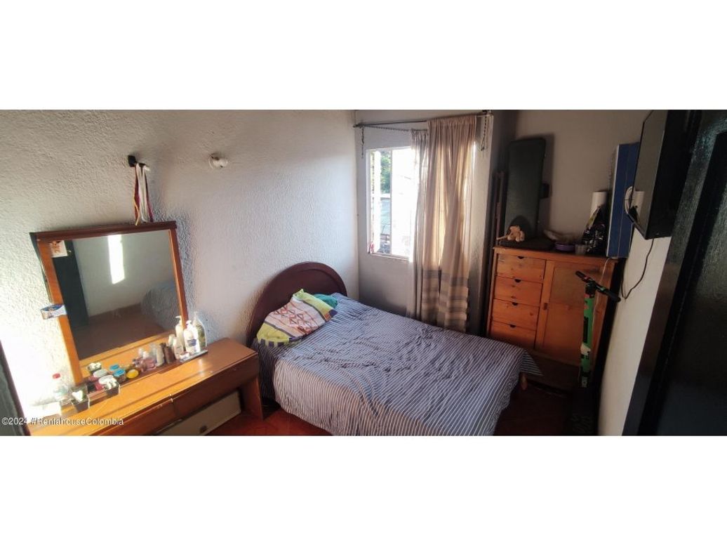 Apartamento de 2 alcobas en venta en Suba, Bogotá, 50 m² · foto 8 de 12