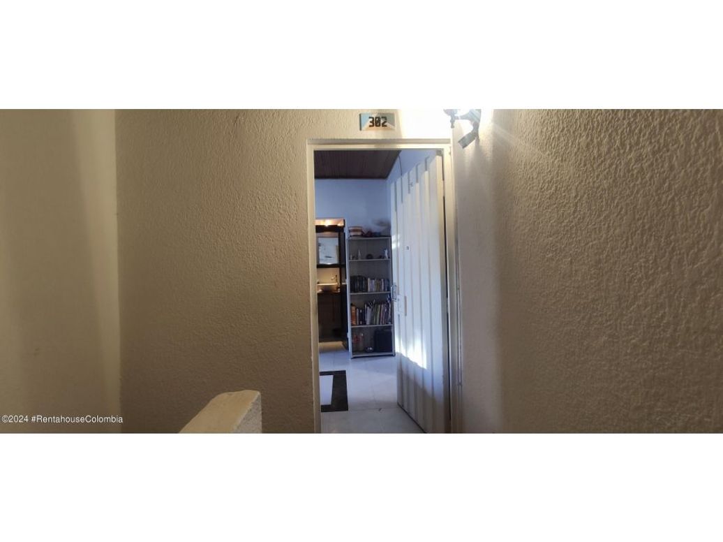 Apartamento de 2 alcobas en venta en Suba, Bogotá, 50 m² · foto 2 de 12