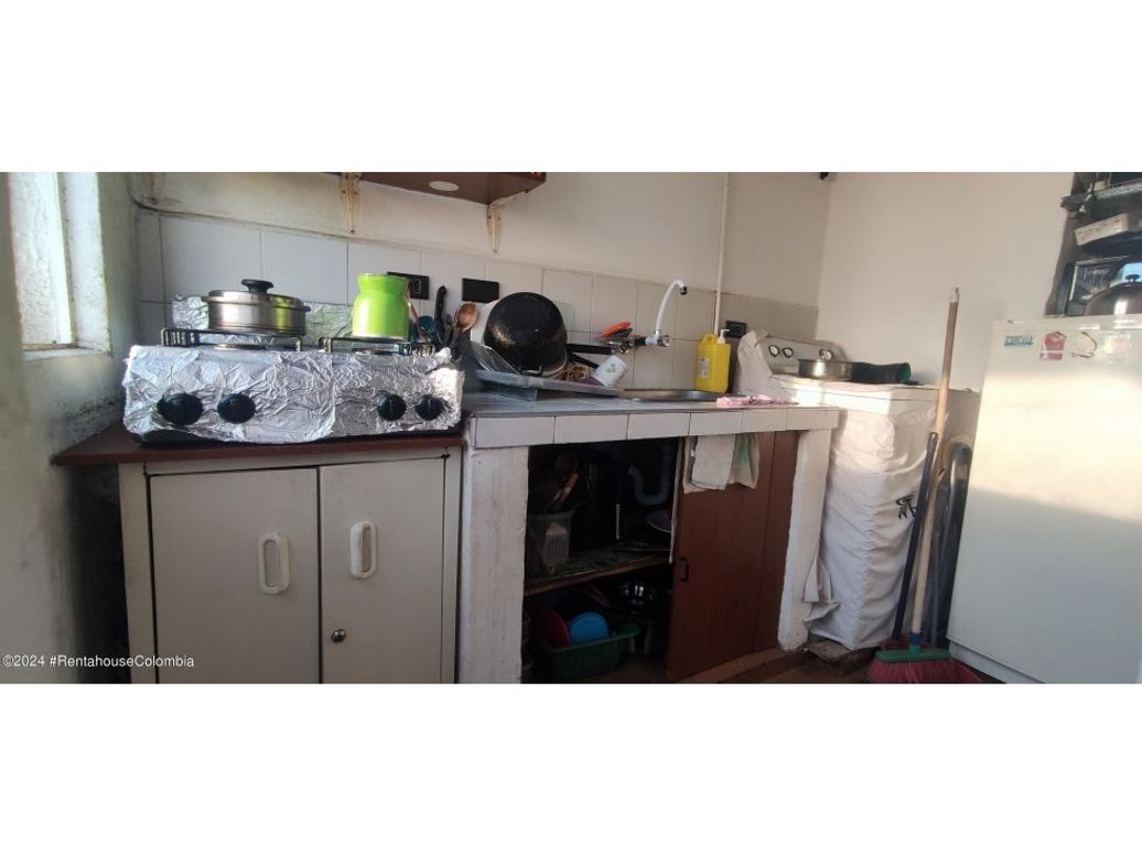 Apartamento de 2 alcobas en venta en Suba, Bogotá, 50 m² · foto 11 de 12