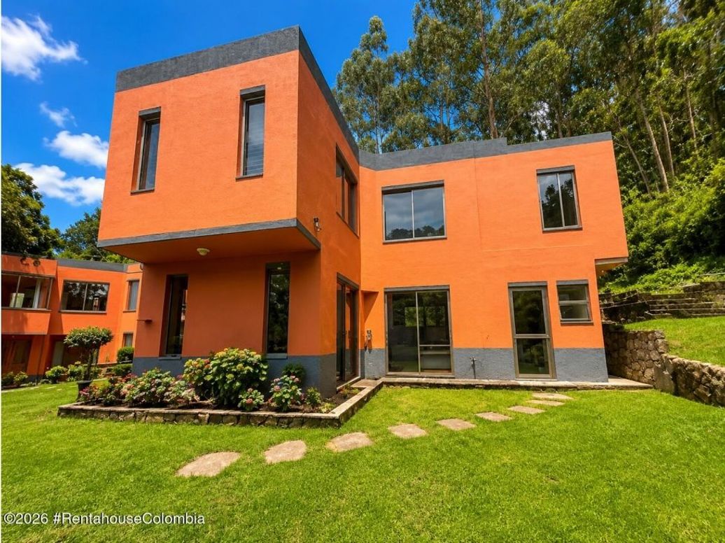 Casa de 6 alcobas en venta en Torca, Bogotá, 440 m² · foto 3 de 20