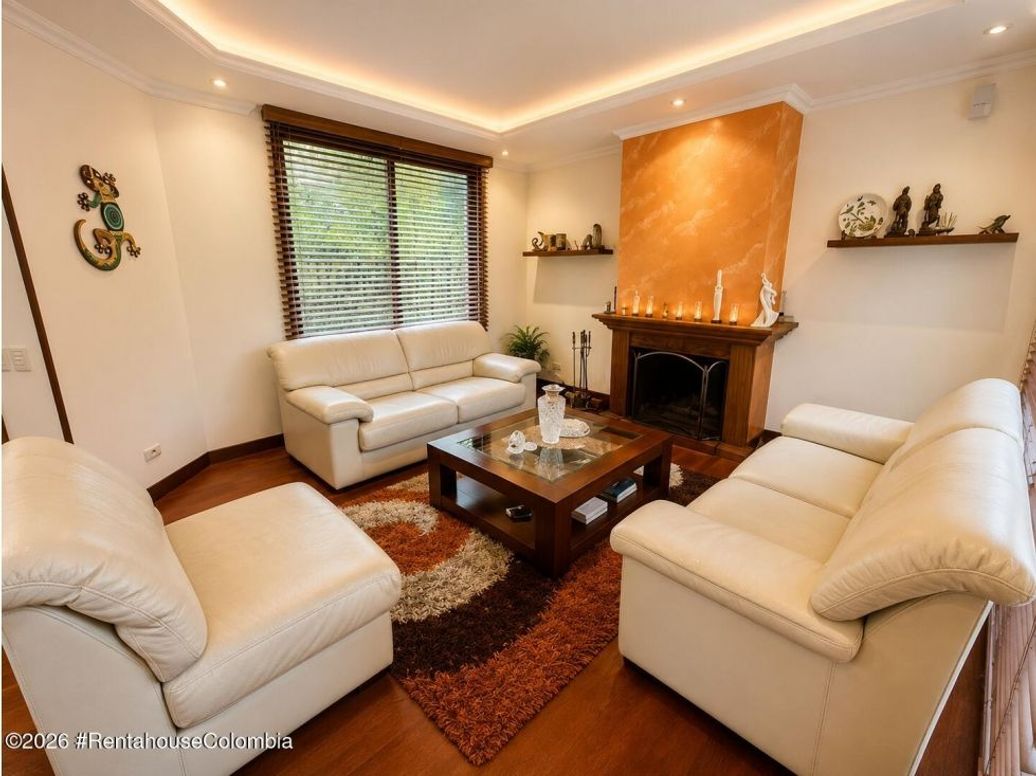 Casa de 6 alcobas en venta en Torca, Bogotá, 440 m² · foto 13 de 20