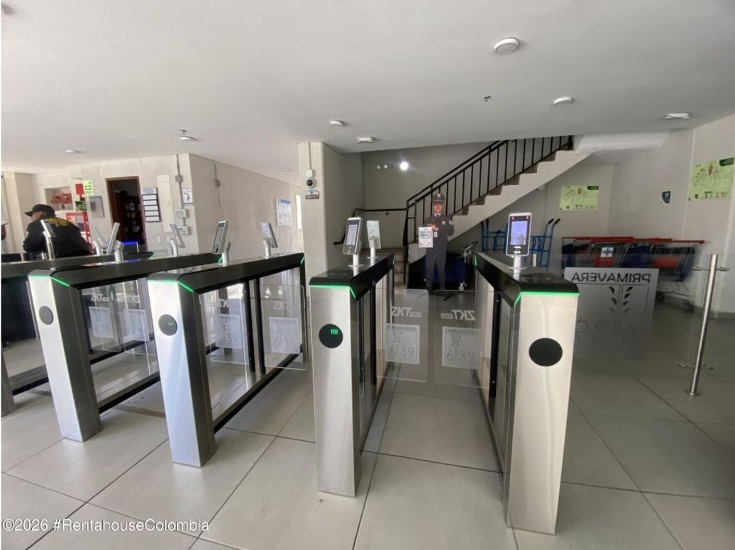 Apartamento de 1 alcoba en venta en Primavera, Bogotá, 36 m² · foto 3 de 20