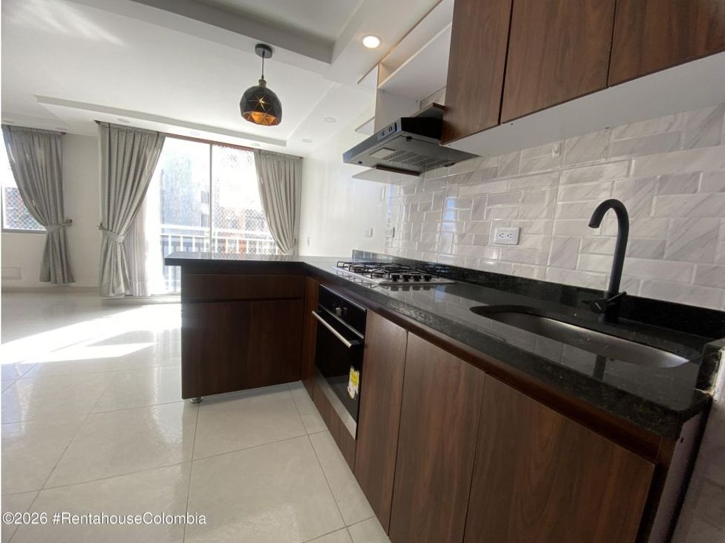 Apartamento de 1 alcoba en venta en Primavera, Bogotá, 36 m² · foto 9 de 20