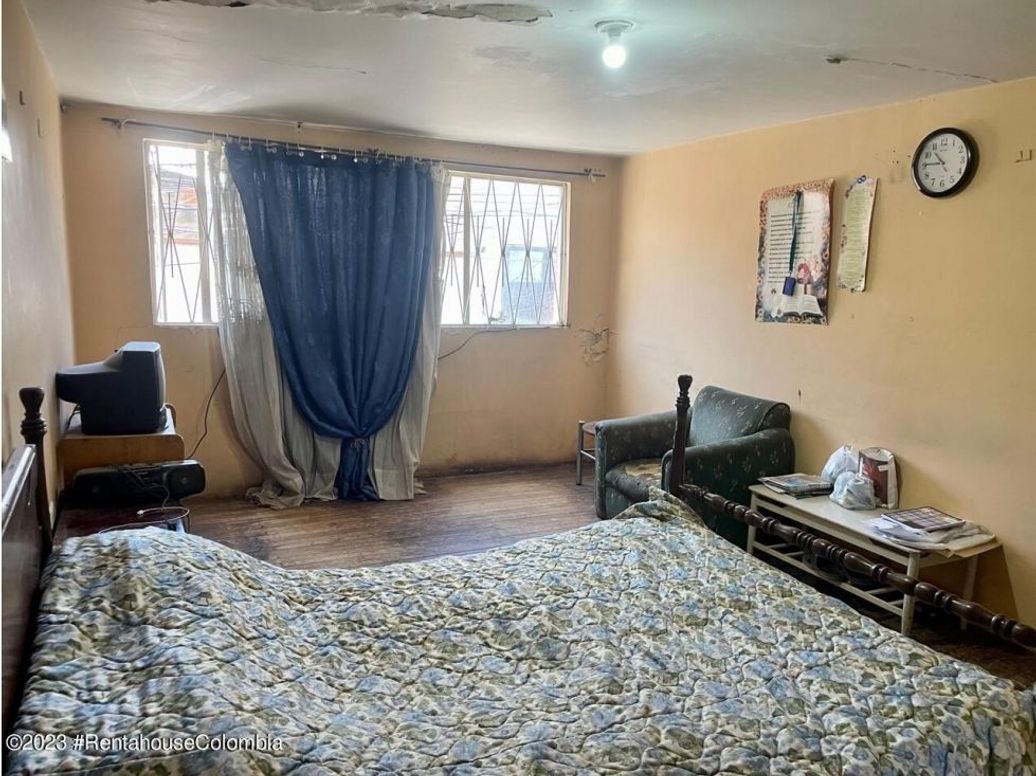 Casa de 3 alcobas en venta en Simón Bolívar, Bogotá, 118 m² · foto 9 de 18