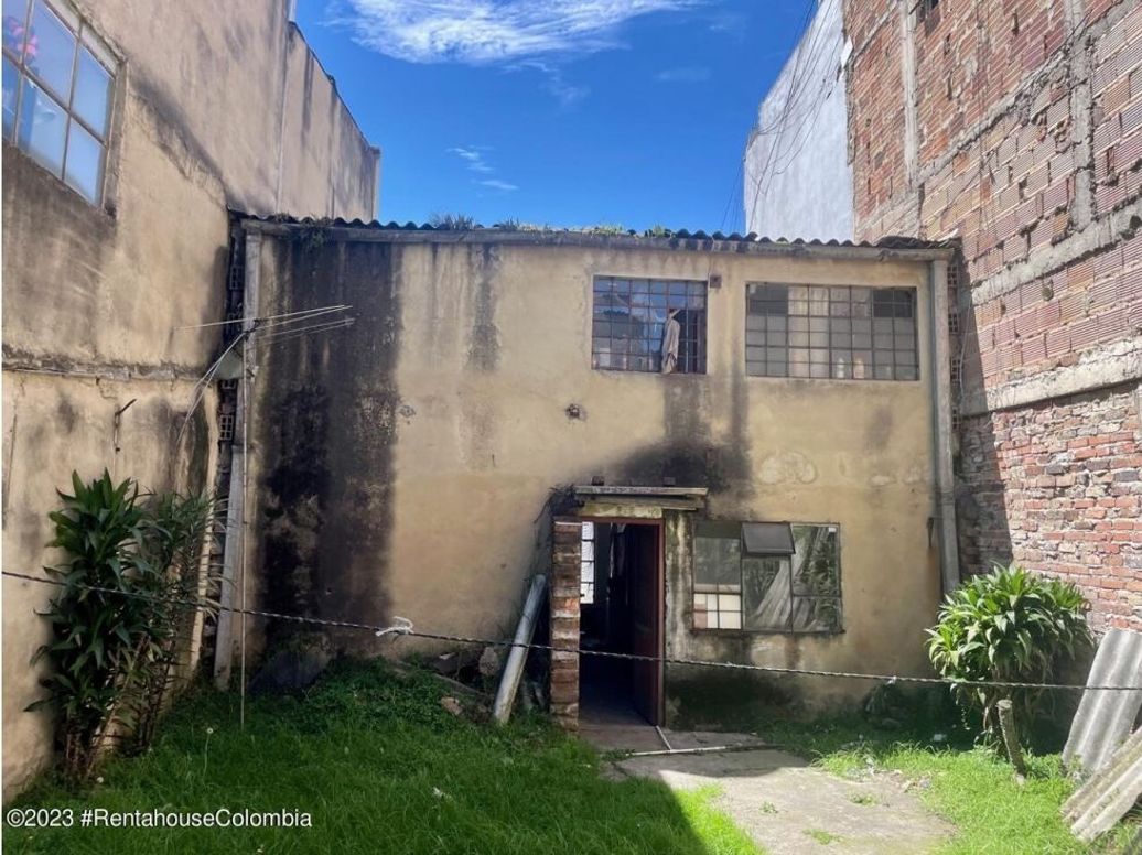 Casa de 3 alcobas en venta en Simón Bolívar, Bogotá, 118 m² · foto 17 de 18