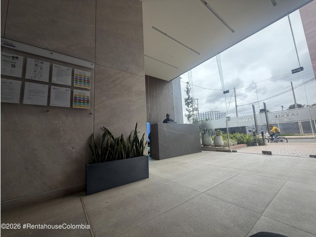 Apartamento de 2 alcobas en arriendo en San José, Bogotá, 63 m² · foto 2 de 17