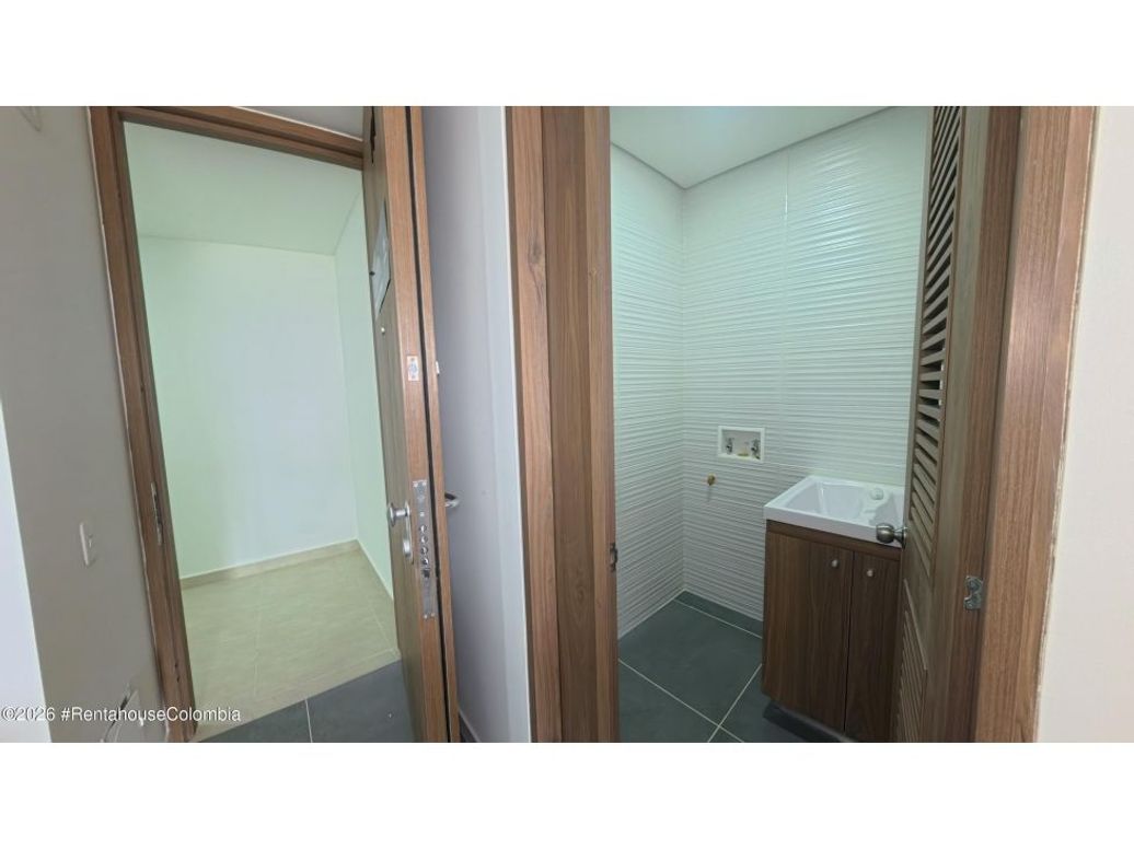 Apartamento de 2 alcobas en arriendo en San José, Bogotá, 63 m² · foto 8 de 17