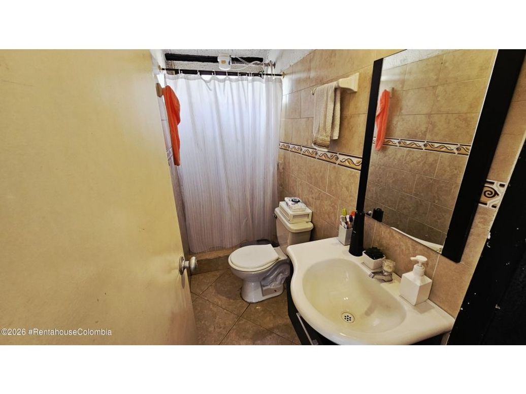 Casa de 4 alcobas en venta en Villas De Granada, Bogotá, 140 m² · foto 8 de 18