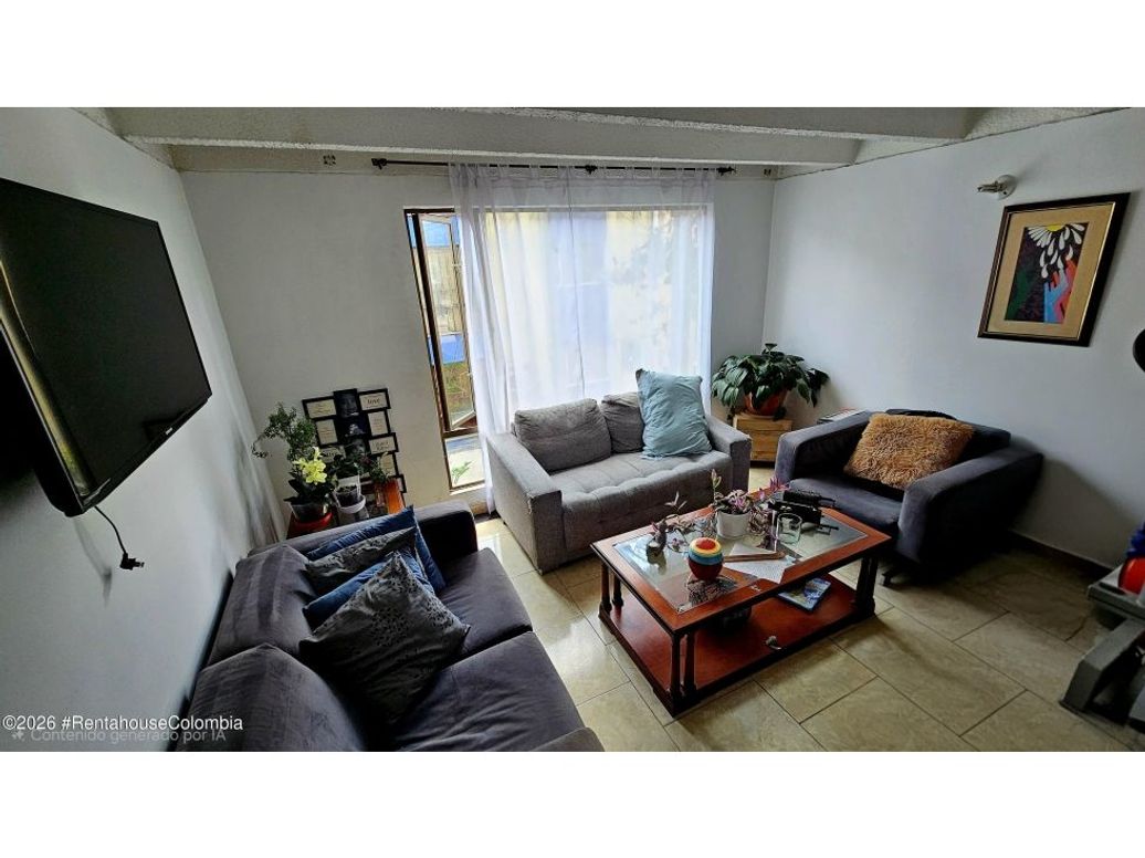 Casa de 4 alcobas en venta en Villas De Granada, Bogotá, 140 m² · foto 2 de 18