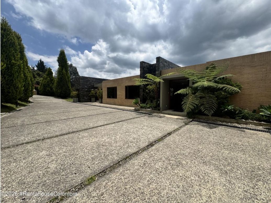 Casa de 3 alcobas en venta en Bogotá, Bogotá, 494 m² · foto 2 de 20