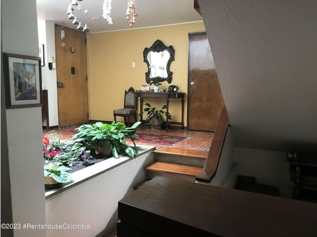 Casa de 3 alcobas en venta en Lago Gaitan, Bogotá, 480 m² · foto 3 de 20